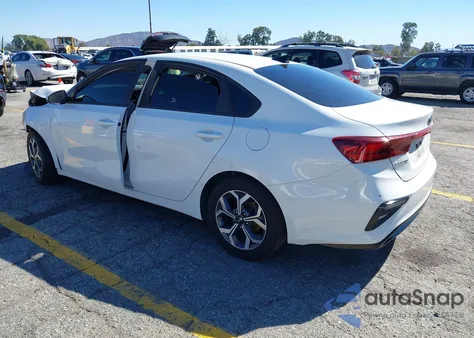 2019 Kia Forte Lxs z USA, uszkodzony, nr VIN 3KPF24AD0KE138029